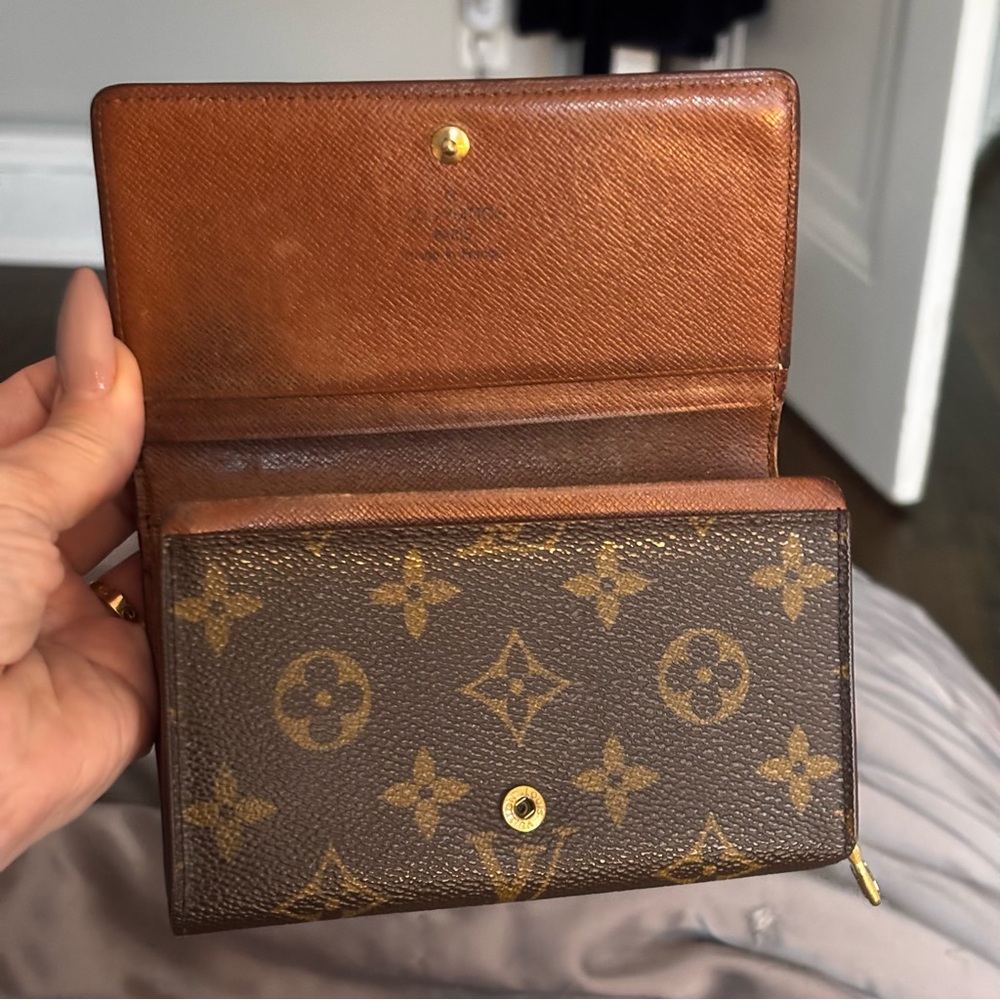 LOUIS VUITTON
Monogram Canvas Tresor preloved - Picture 5 of 7